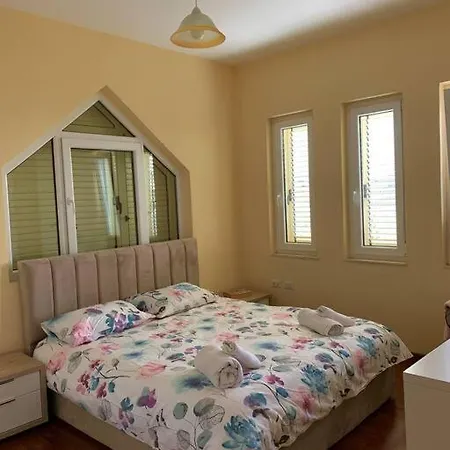 Natalia's House Surrel Villa